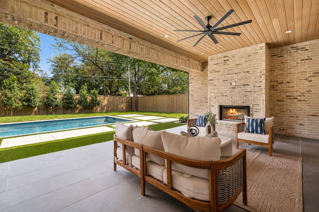 652 Harter Road Dallas, TX 75218 - Photo 32 of 39 Gallery Image 32