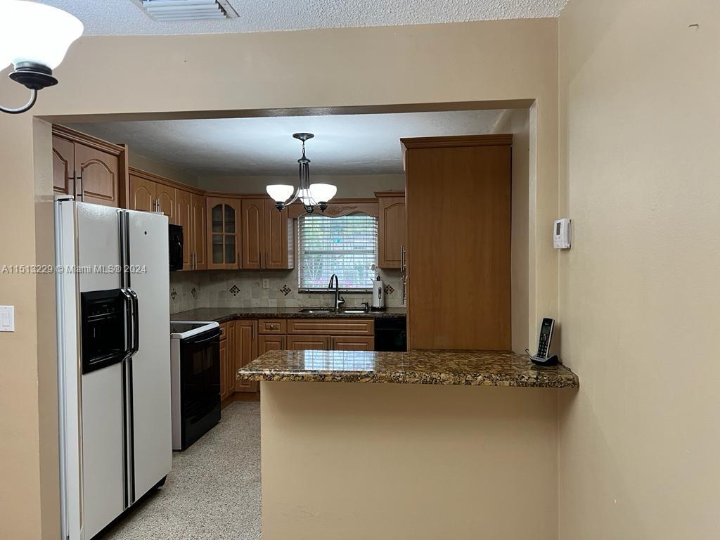 1190 Southwest 19th Avenue Miami, FL 33135 - Photo 4 of 25