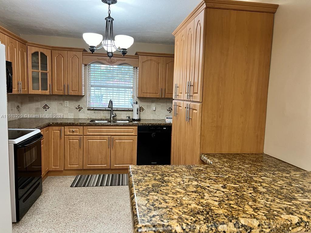 1190 Southwest 19th Avenue Miami, FL 33135 - Photo 5 of 25