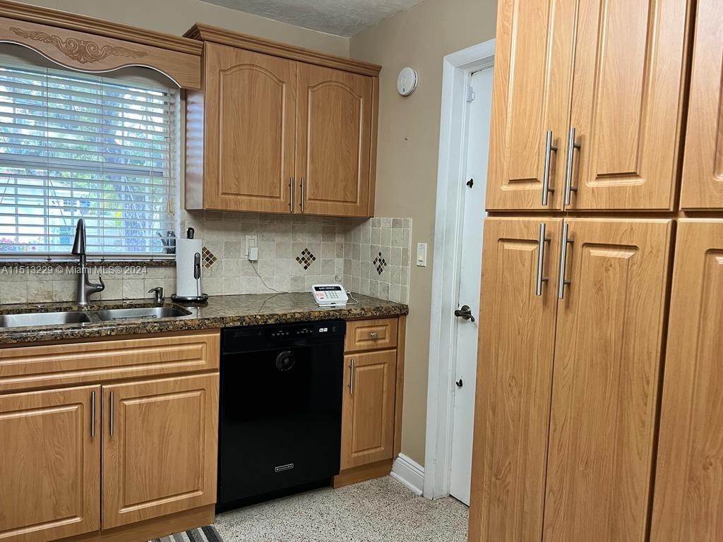 1190 Southwest 19th Avenue Miami, FL 33135 - Photo 6 of 25