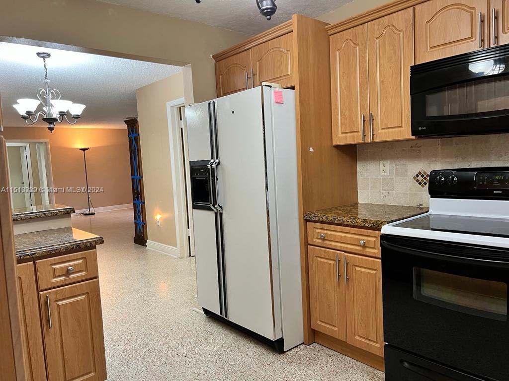1190 Southwest 19th Avenue Miami, FL 33135 - Photo 7 of 25