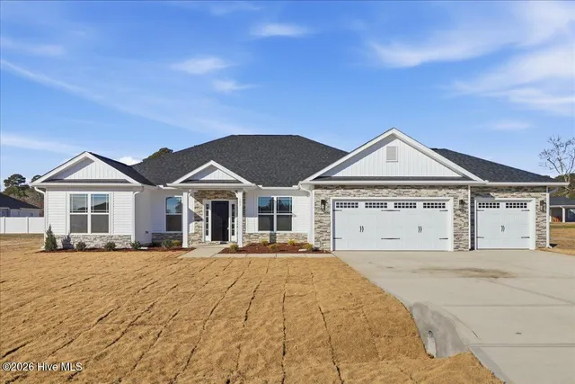 $374,250 | 103 Manchester Court, La Grange, NC 28551