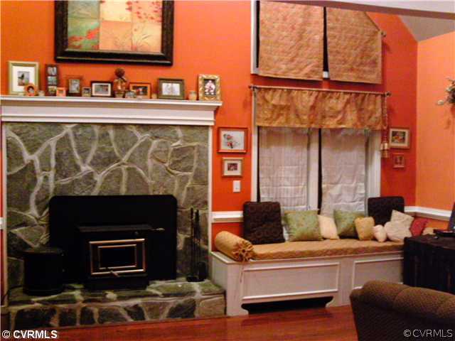 Den/Family/Great Room - great room is open, bright