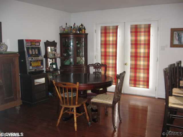 Kitchen - dining/entertainment area off kitchen, h