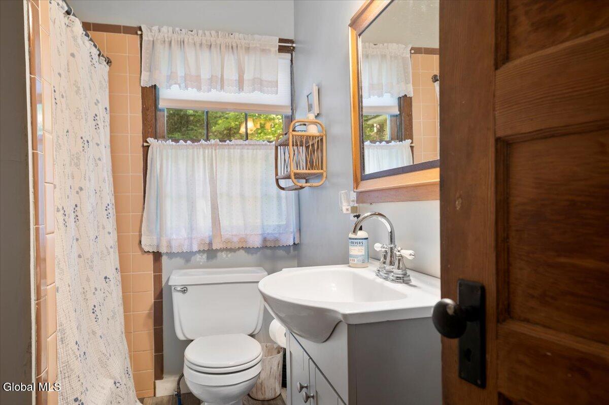 81 Hanneford Road Queensbury, NY 12804 - Photo 21 of 29 29-FJD_2306