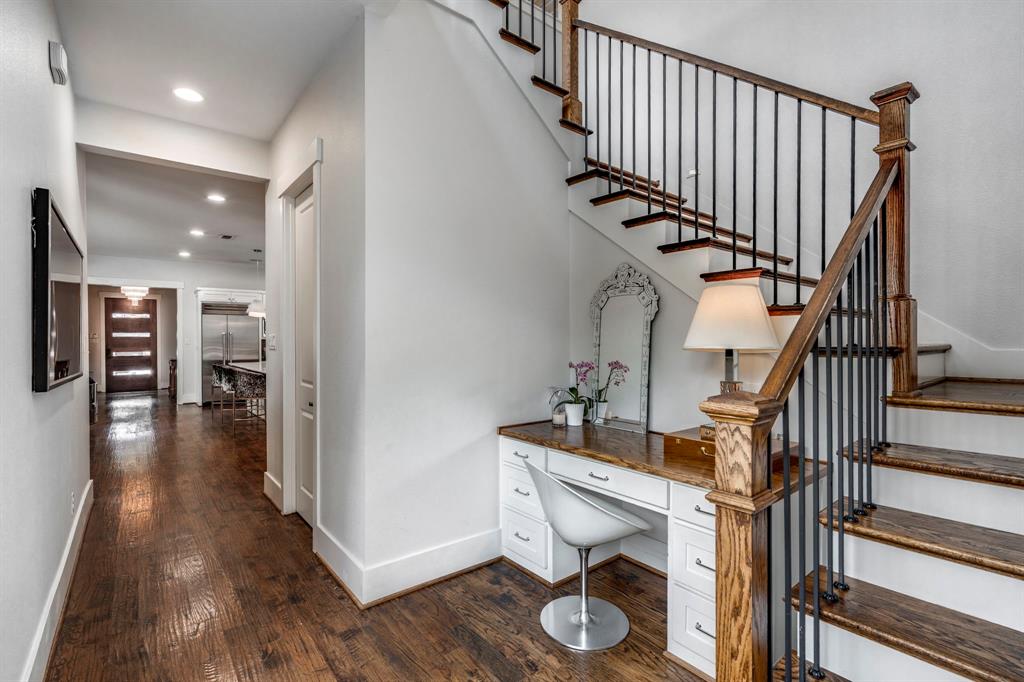 7102 Coronado Avenue Dallas, TX 75214 - Photo 10 of 30 a view of entryway and hall with wooden floor