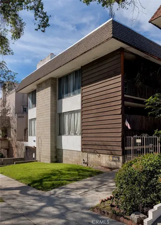 $900,000 | 615 East Olive Avenue, Unit A, Burbank, CA 91501