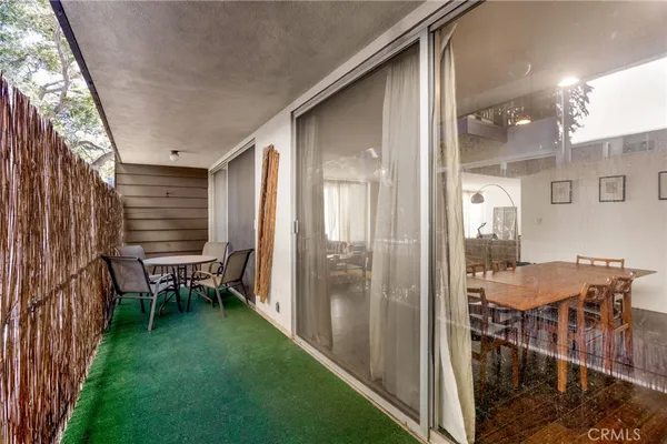 $900,000 | 615 East Olive Avenue, Unit A, Burbank, CA 91501
