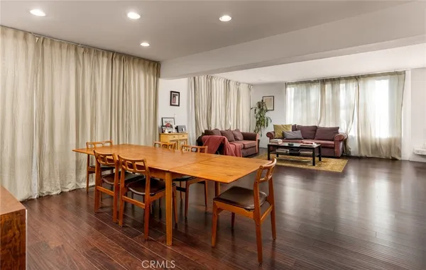 $900,000 | 615 East Olive Avenue, Unit A, Burbank, CA 91501