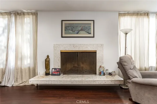 $900,000 | 615 East Olive Avenue, Unit A, Burbank, CA 91501