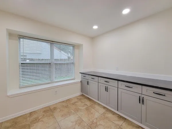 $2,100 | 10010 Sagecanyon Drive, Houston, TX 77089