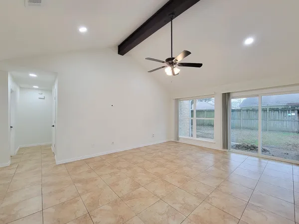 $2,100 | 10010 Sagecanyon Drive, Houston, TX 77089