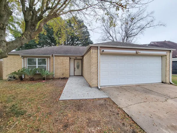 $2,100 | 10010 Sagecanyon Drive, Houston, TX 77089