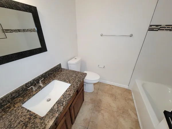 $2,100 | 10010 Sagecanyon Drive, Houston, TX 77089