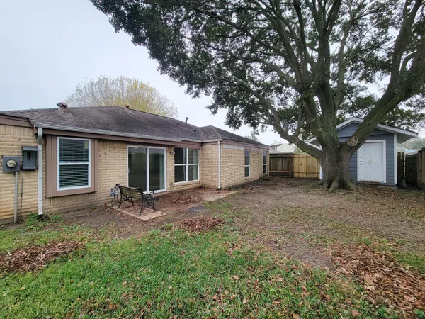 $2,100 | 10010 Sagecanyon Drive, Houston, TX 77089