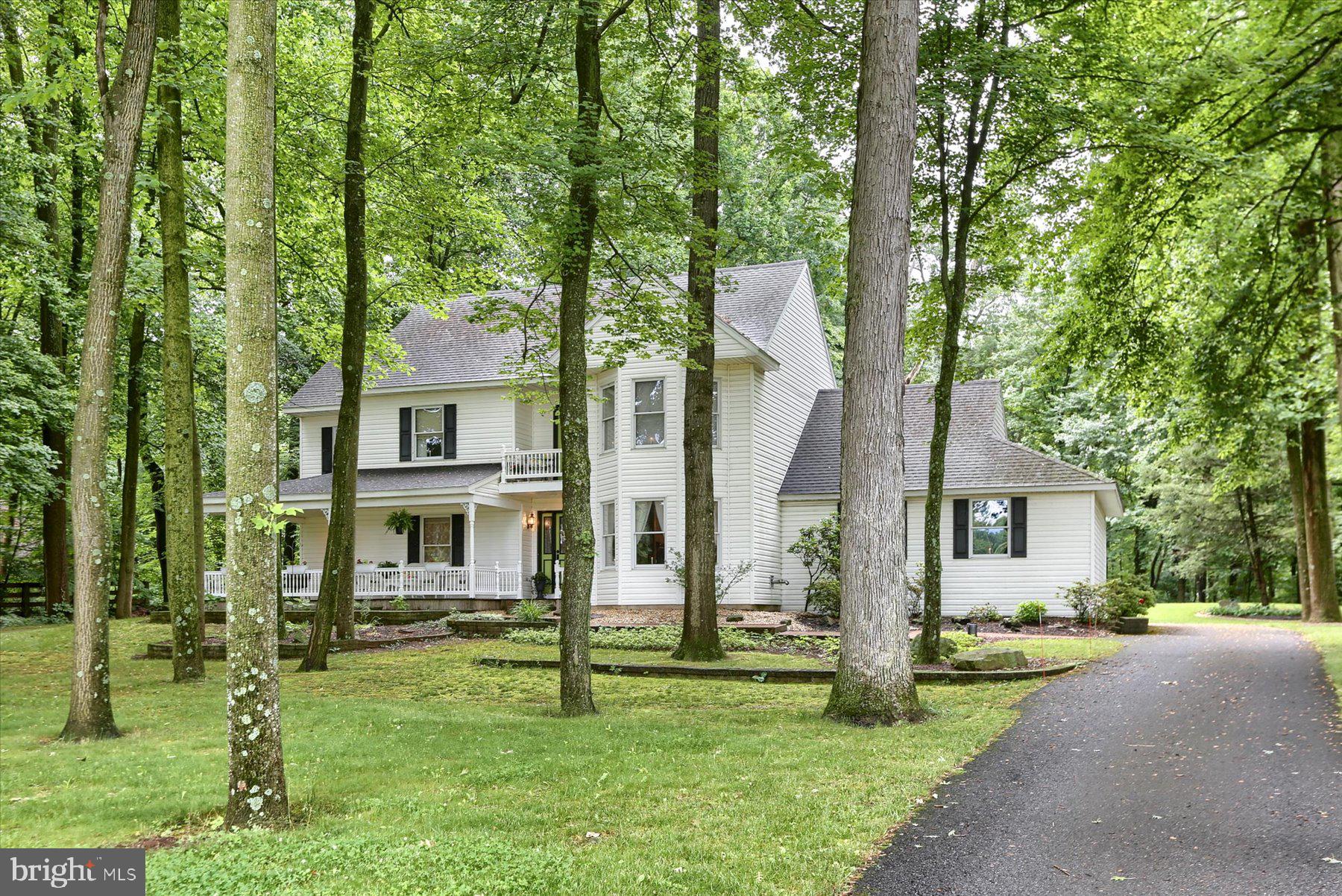 3315 Colebrook Road Elizabethtown, PA 17022 - Photo 2 of 41