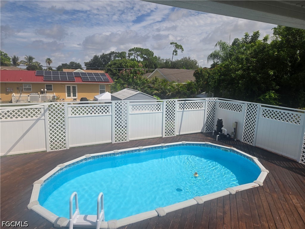 8093 Anhinga Road Fort Myers, FL 33967 - Photo 38 of 49 a view of a bathtub in front of house