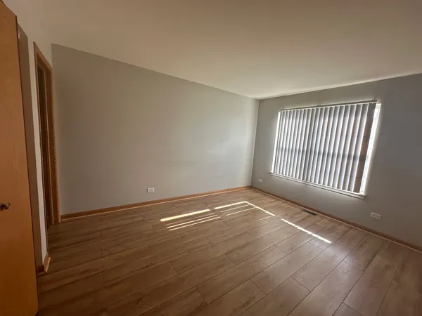 $2,200 | 2503 Dickens Drive, Unit 2503, Aurora, IL 60503