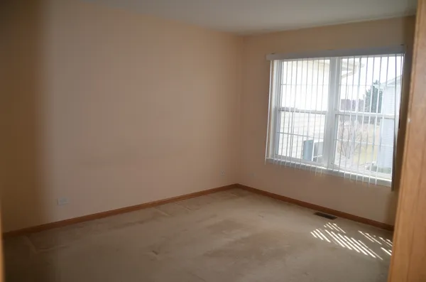 $2,350 | 2503 Dickens Drive, Unit 2503, Aurora, IL 60503