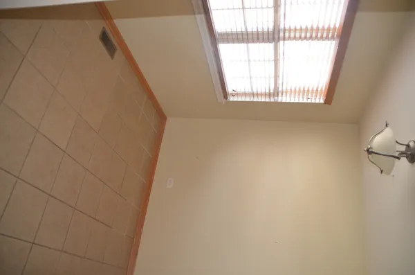 $2,350 | 2503 Dickens Drive, Unit 2503, Aurora, IL 60503