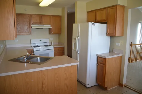 $2,350 | 2503 Dickens Drive, Unit 2503, Aurora, IL 60503