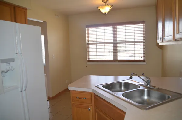 $2,350 | 2503 Dickens Drive, Unit 2503, Aurora, IL 60503