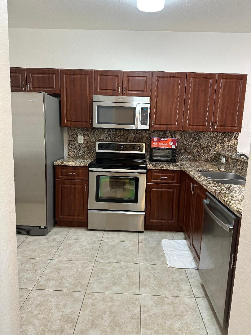 8824 Southwest 153rd Court Miami, FL 33196 - Photo 9 of 26 Photo 9