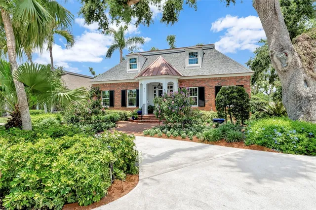 $3,494,000 | 645 Riomar Drive, Vero Beach, FL 32963
