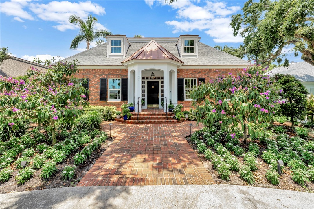 645 Riomar Drive Vero Beach, FL 32963 - Photo 2 of 36