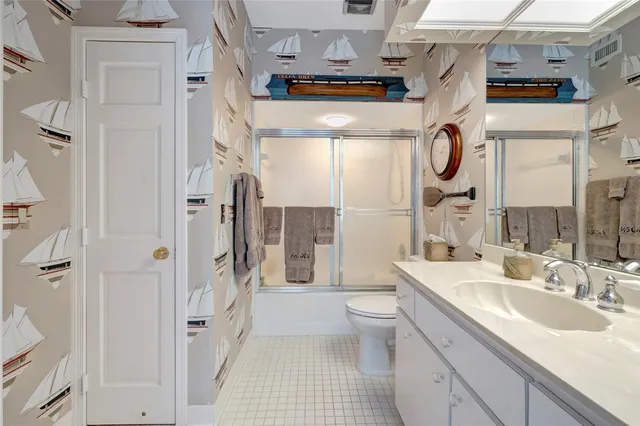 $3,494,000 | 645 Riomar Drive, Vero Beach, FL 32963