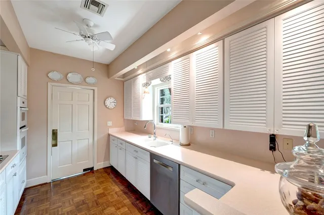 $3,494,000 | 645 Riomar Drive, Vero Beach, FL 32963