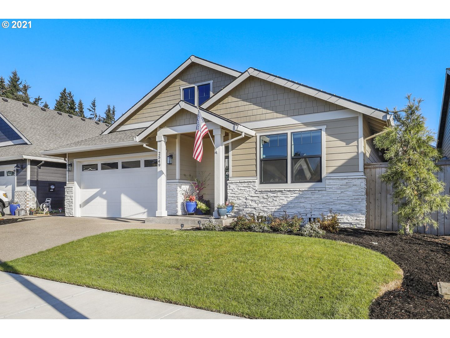 2549 North Lydia Loop Hubbard, OR 97032 - Photo 2 of 32
