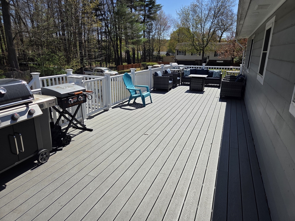 166 Pomeroy Meadow Road Southampton, MA 01073 - Photo 15 of 39