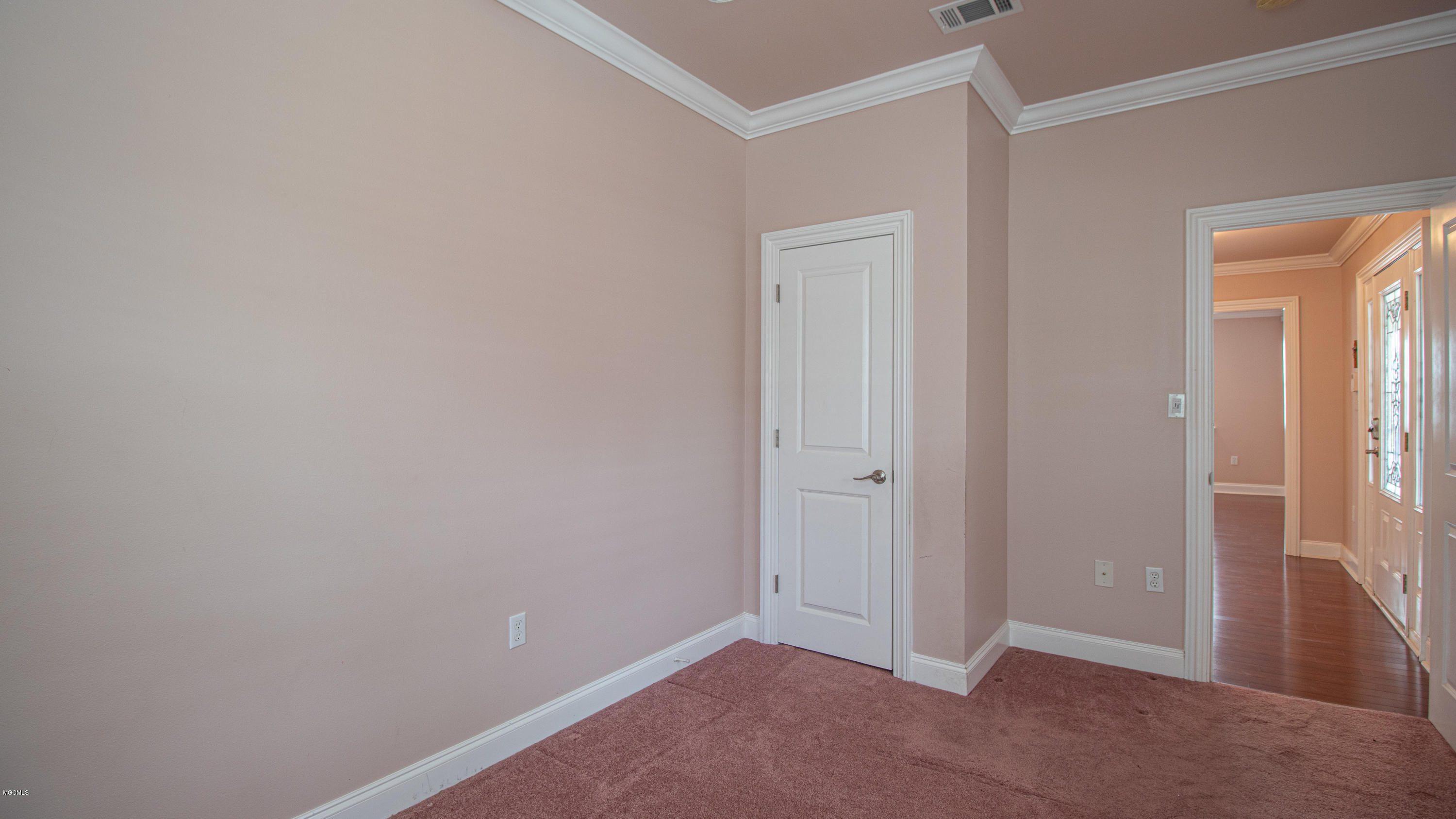 137 Ridgewood Drive Pass Christian, MS 39571 - Photo 12 of 34 Listing Photos-187