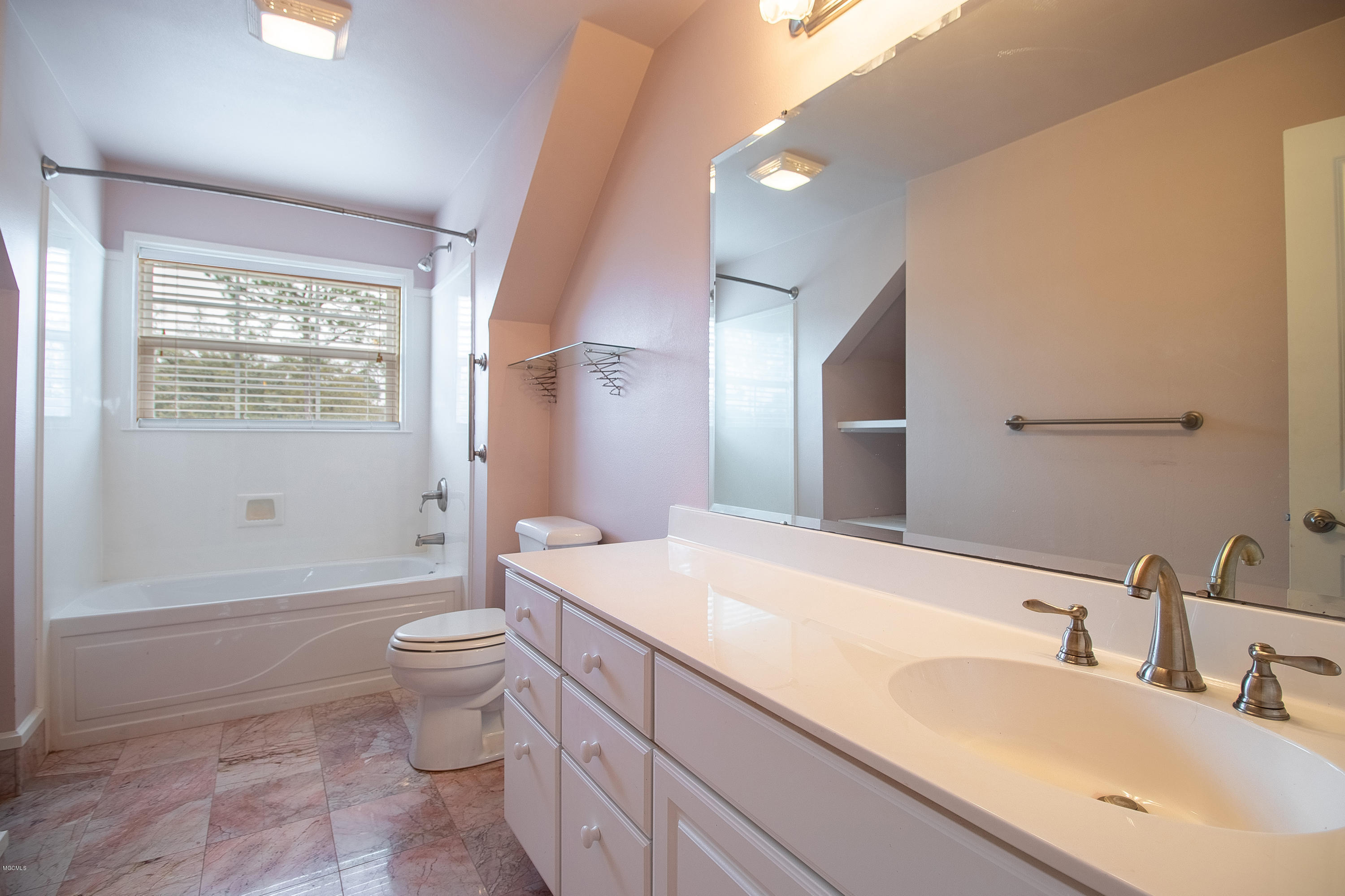 137 Ridgewood Drive Pass Christian, MS 39571 - Photo 20 of 34 Listing Photos-197