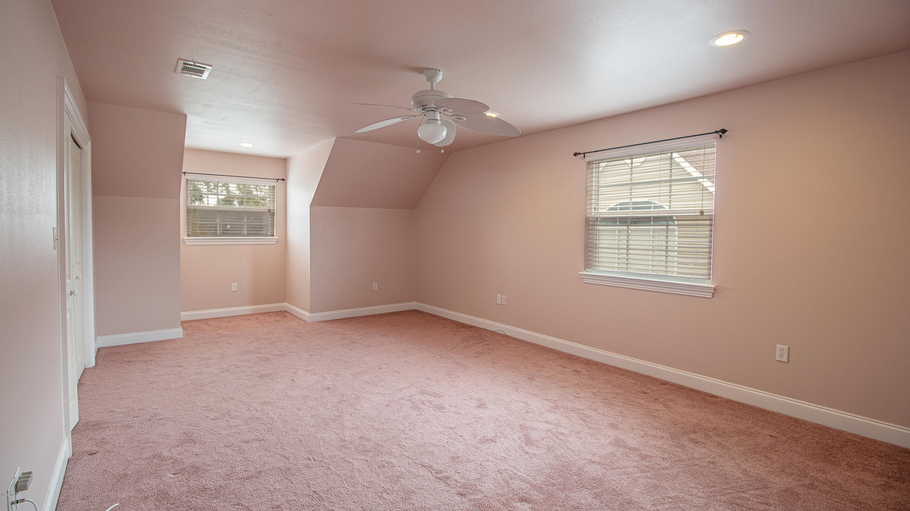 137 Ridgewood Drive Pass Christian, MS 39571 - Photo 24 of 34 Listing Photos-205
