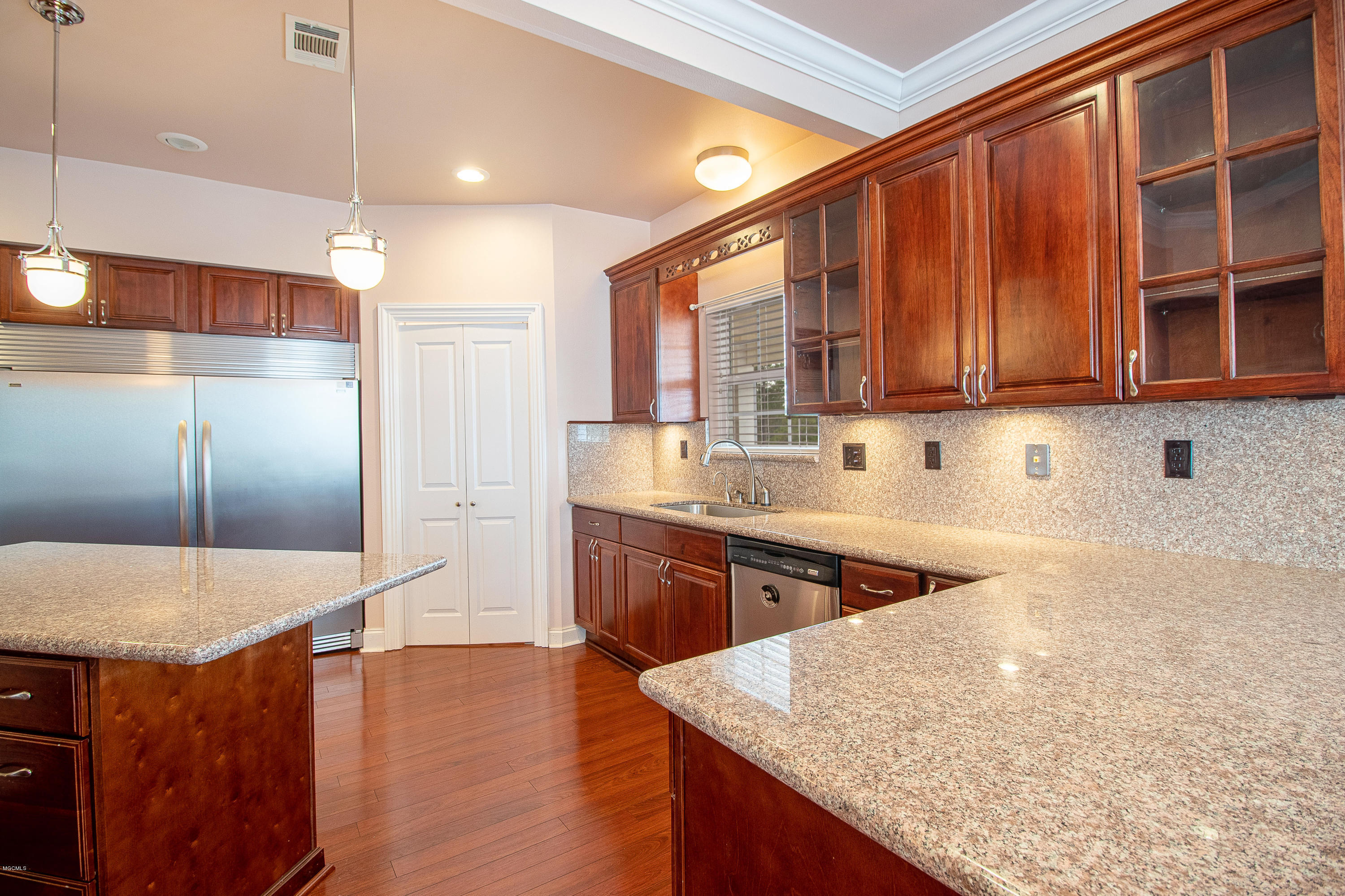 137 Ridgewood Drive Pass Christian, MS 39571 - Photo 7 of 34 Listing Photos-177