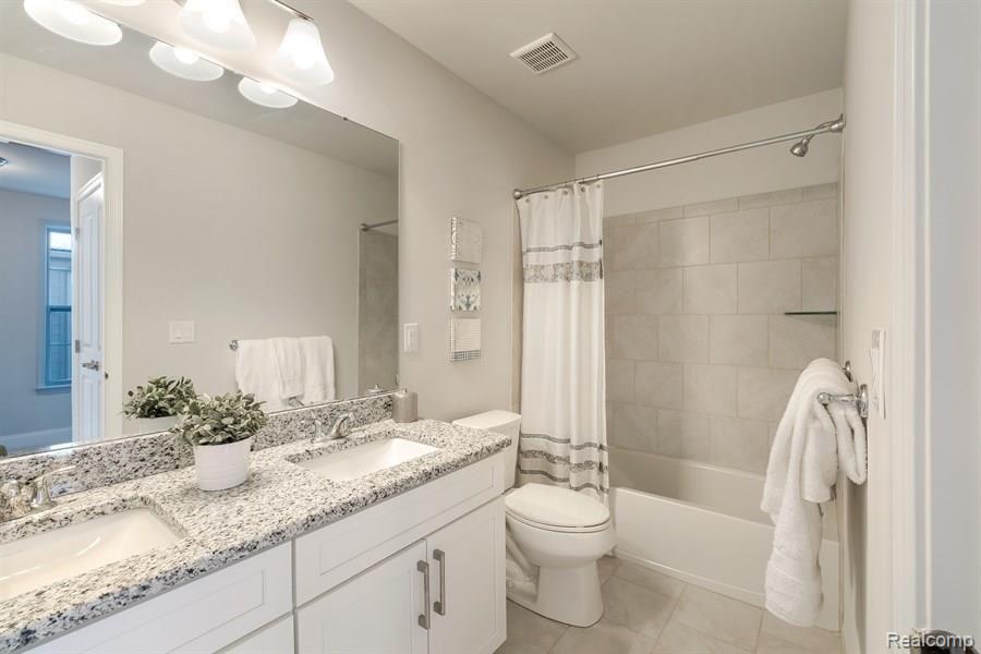 42840 Cardinal Way, Unit 45 Novi, MI 48375 - Photo 10 of 10 vht_viewer_9.jpg