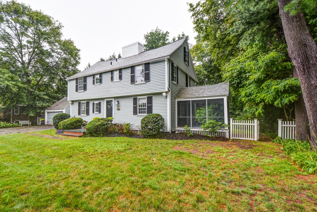 124 Radcliffe Road Belmont, MA 02478 - Photo 1 of 17