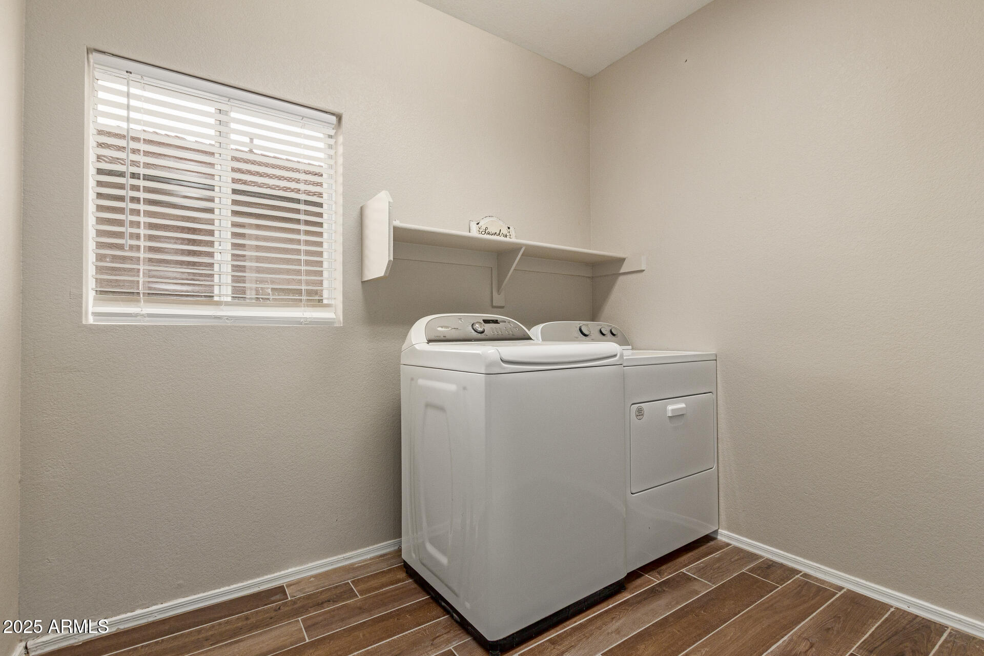 4522 East Rowel Road Phoenix, AZ 85050 - Photo 37 of 49 a utility room with dryer and washer