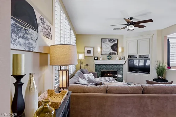 $749,900 | 318 Lindbrook Street, Henderson, NV 89074