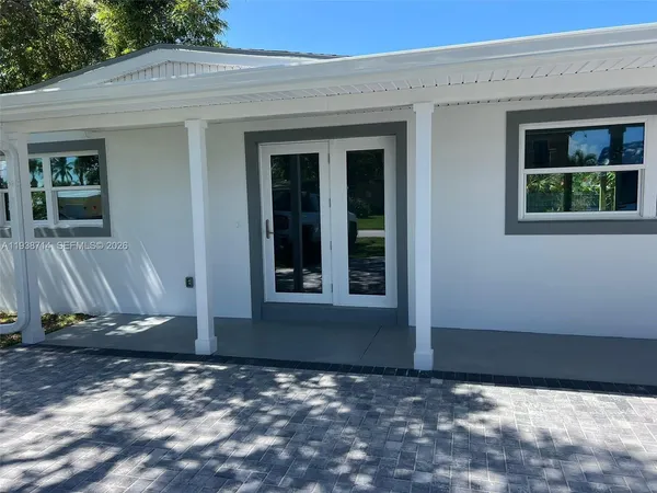 $3,300 | 124 Esther Drive, Cocoa Beach, FL 32931