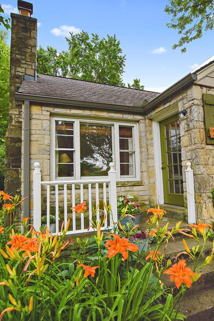 110 James Road Columbus, OH 43230 - Photo 4 of 35
