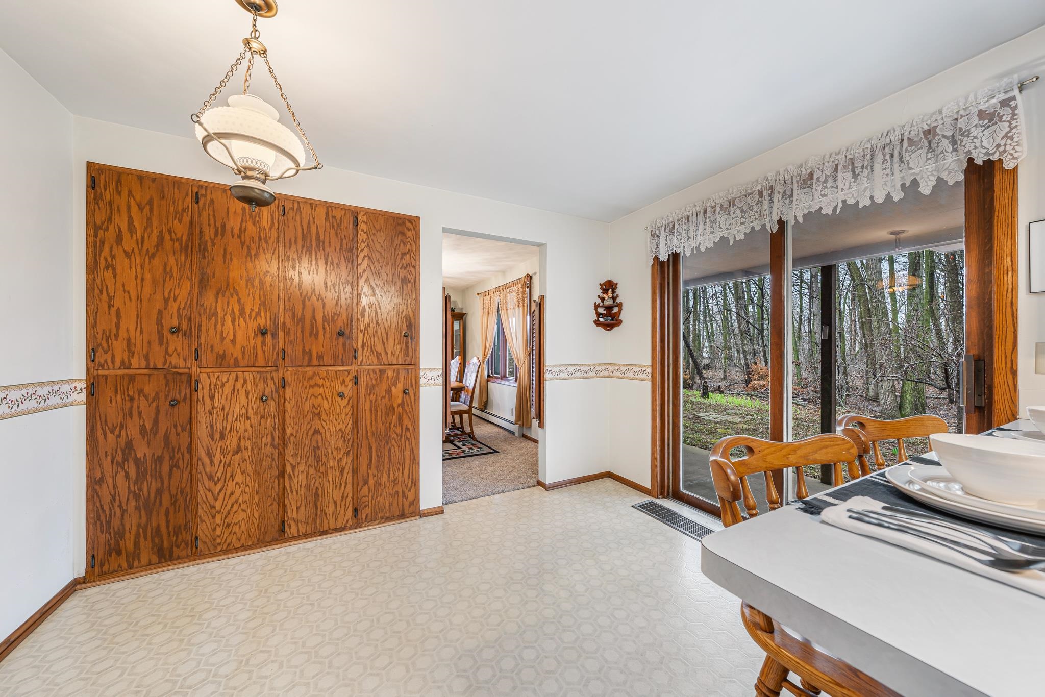 N9237 County Road North Appleton, WI 54915 - Photo 6 of 45