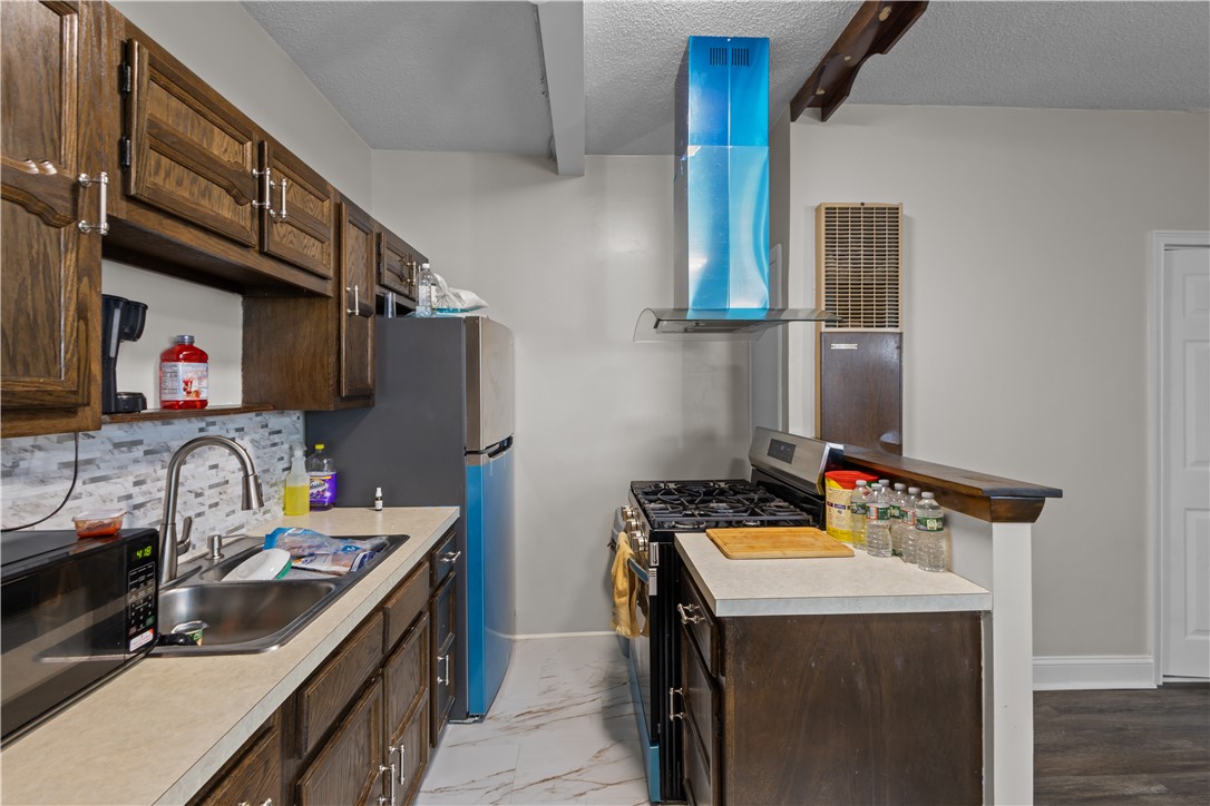 129 Academy Avenue Providence, RI 02908 - Photo 34 of 49