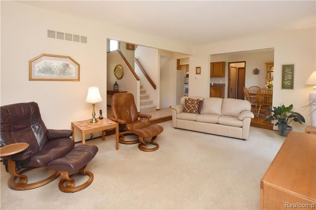 926 Ten Point Drive Rochester Hills, MI 48309 - Photo 7 of 29