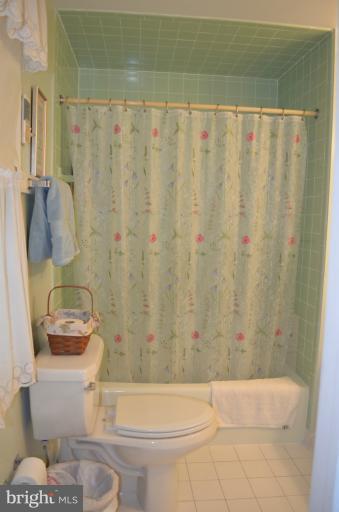 727 Chapel Ridge Road Lutherville-Timonium, MD 21093 - Photo 11 of 23 Bath (Master)