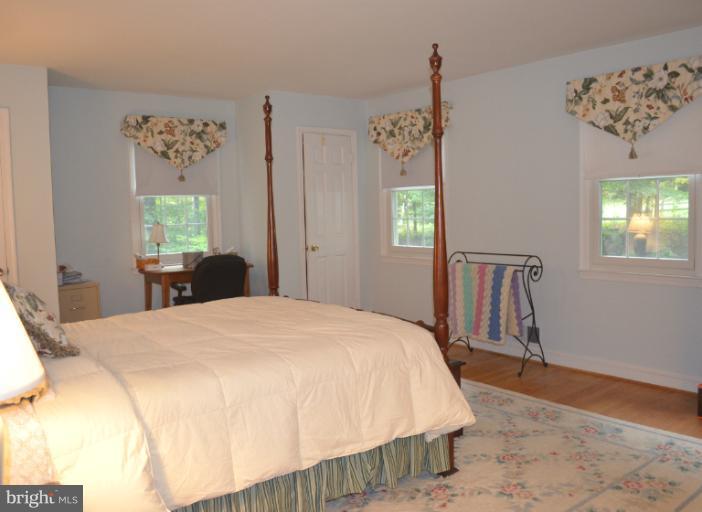 727 Chapel Ridge Road Lutherville-Timonium, MD 21093 - Photo 8 of 23 Bedroom (Master)