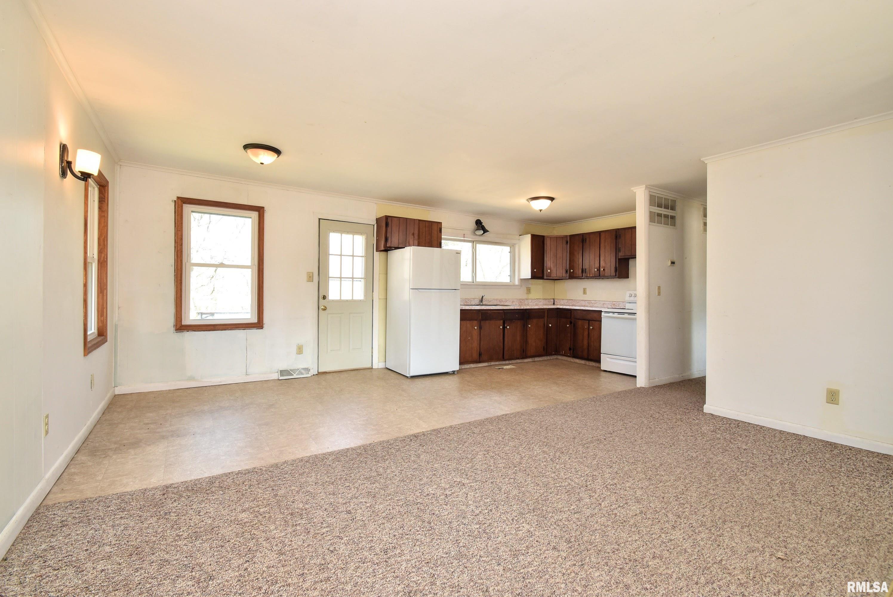2916 North Trivoli Road Trivoli, IL 61569 - Photo 11 of 32 Gallery Image 11