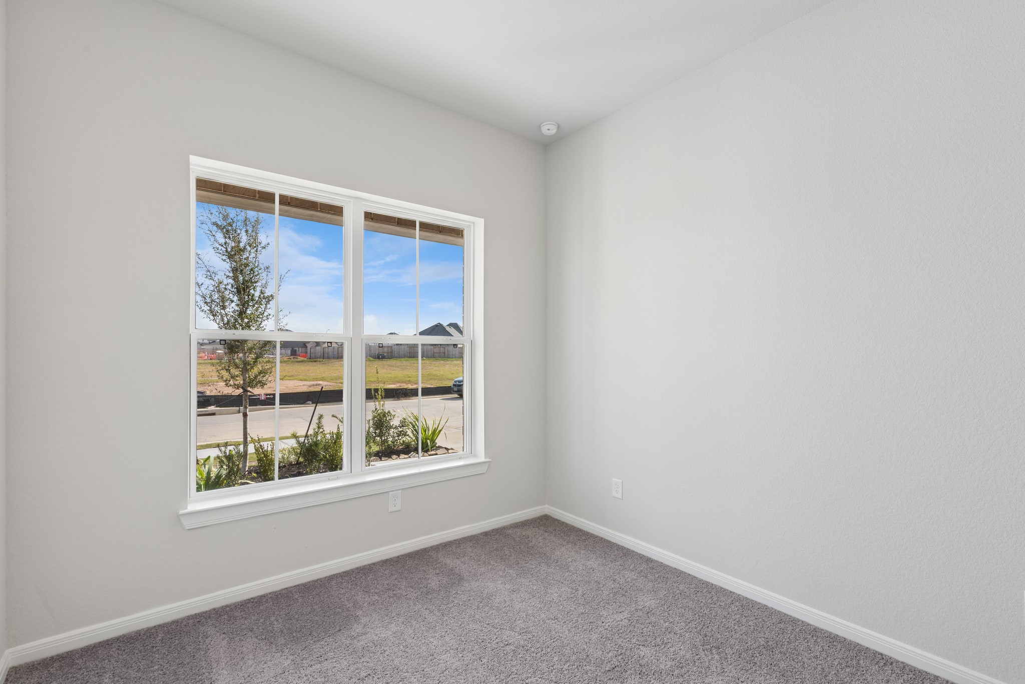 26502 Delightful Drive Hockley, TX 77447 - Photo 13 of 50 an empty room with window